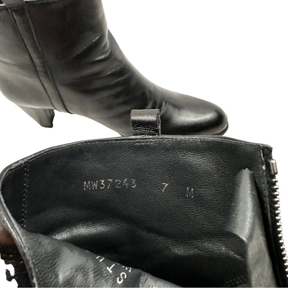 STUART WEITZMAN Lambs Leather Ankle Boots - Picture 10 of 11